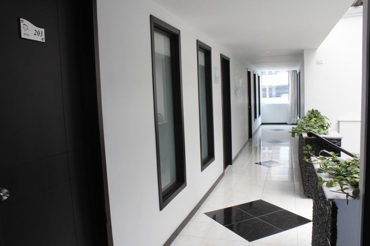 Hotel Dorado Plaza Bogota Bagian luar foto