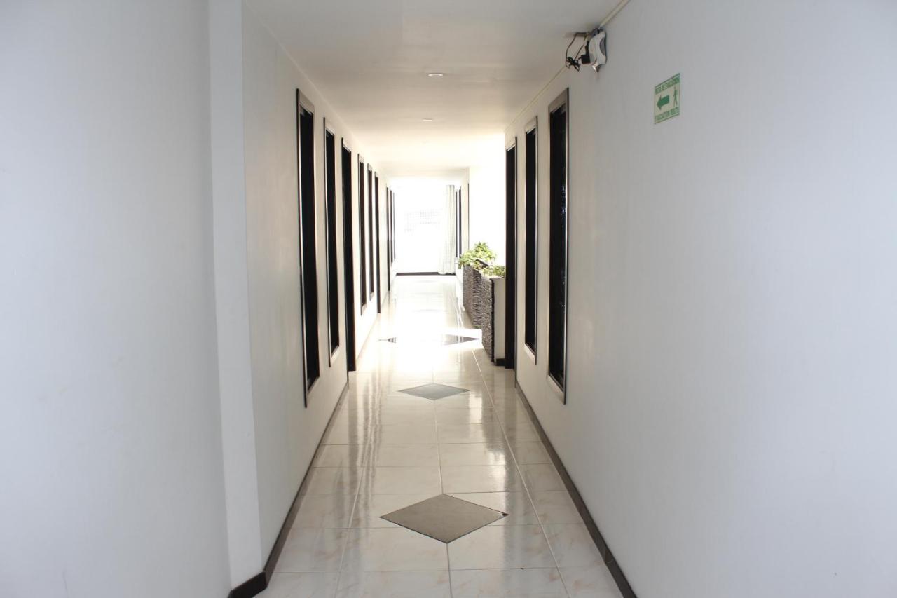Hotel Dorado Plaza Bogota Bagian luar foto