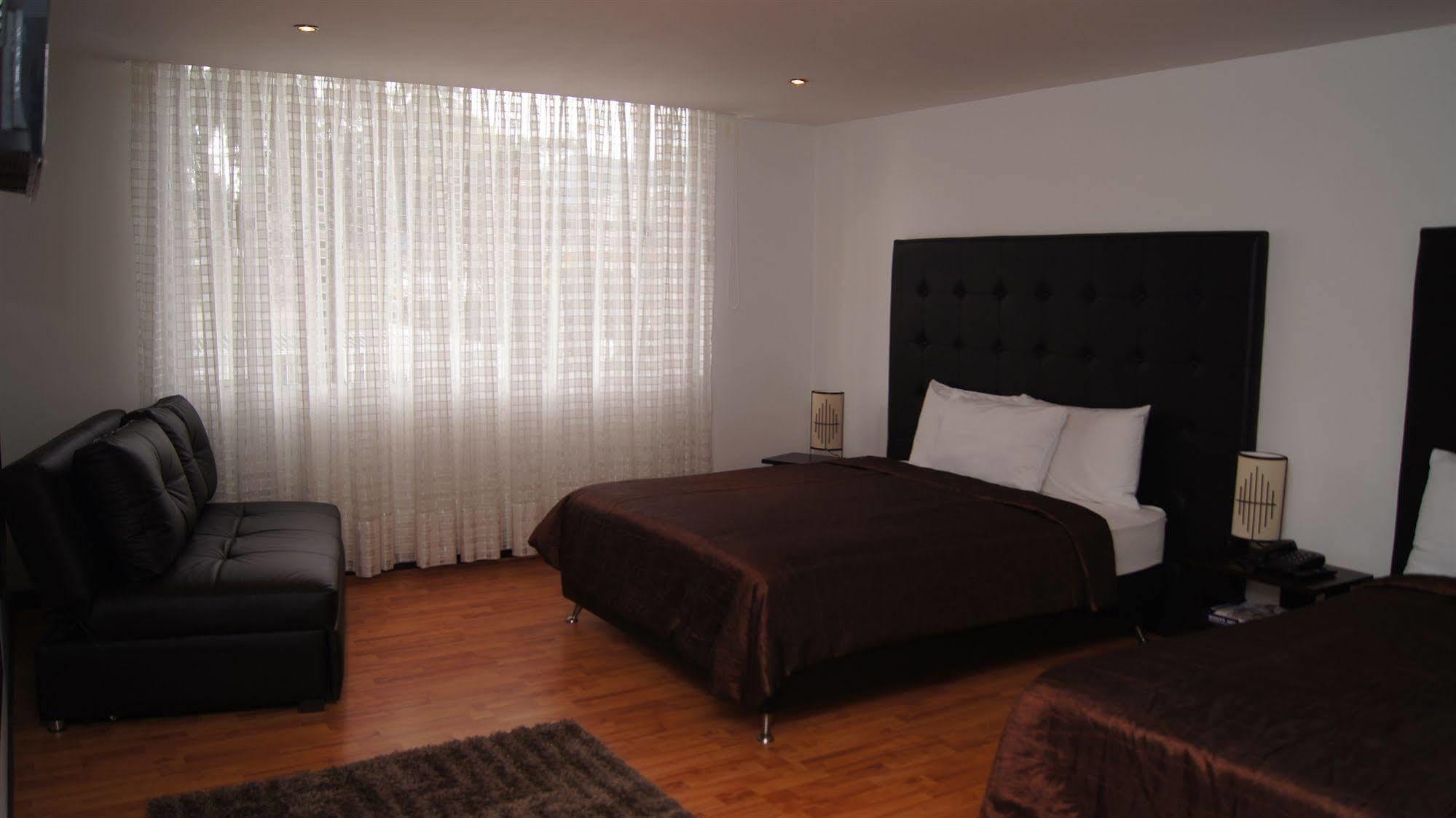 Hotel Dorado Plaza Bogota Bagian luar foto